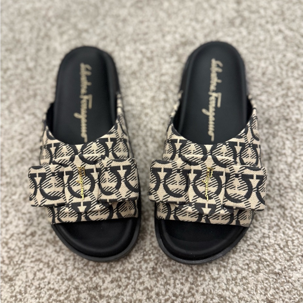 Salvatore Ferragamo Black and Cream Patterned Slides